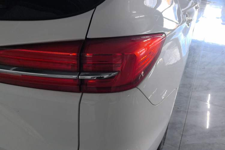 Used BYD Song 2020 Classic Edition 1.5T Automatic Elite Model Exterior 6