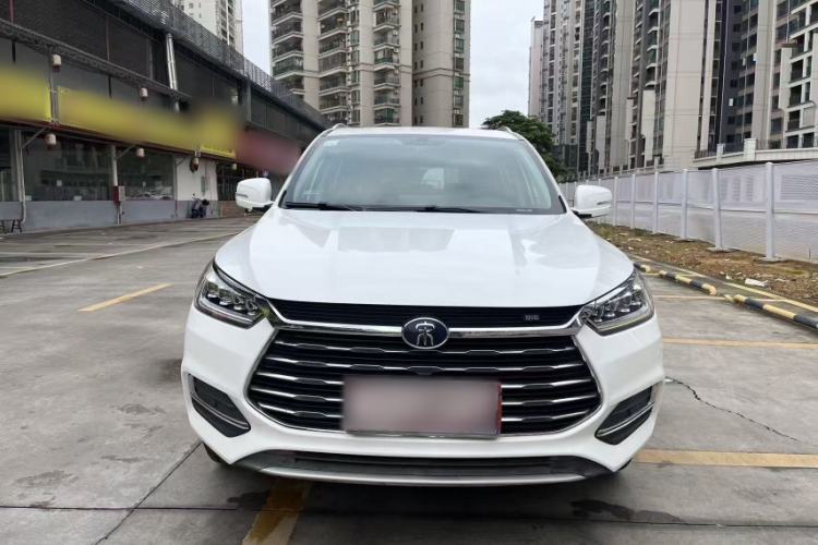 Used BYD Song 2020 Classic Edition 1.5T Automatic Elite Model Exterior 9