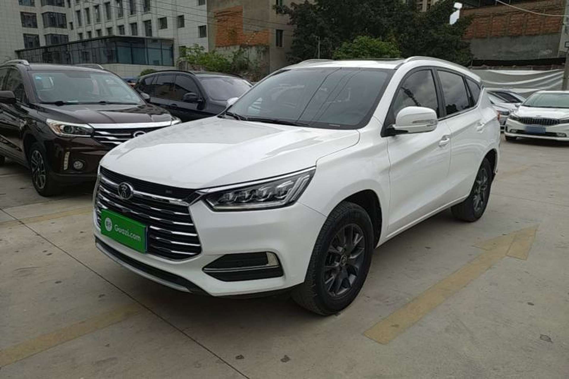 Used BYD Song 2020 Classic Edition 1.5T Automatic Elite Model Front Left 45 Deg