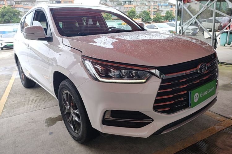 Used BYD Song 2020 Classic Edition 1.5T Automatic Elite Model Front Right 45 Deg