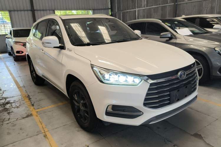 Used BYD Song 2020 Classic Edition 1.5T Automatic Elite Model Front Right 45 Deg