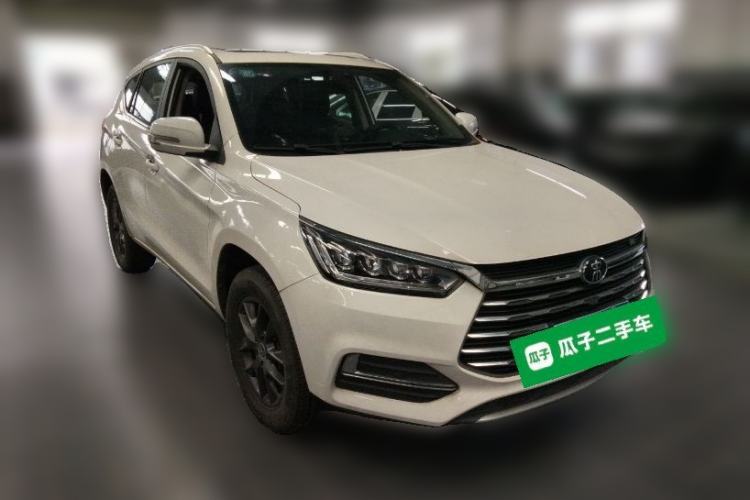 Used BYD Song 2020 Classic Edition 1.5T Automatic Elite Model Front Right 45 Deg