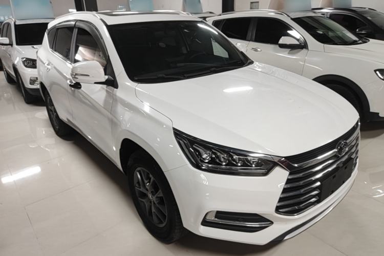 Used BYD Song 2020 Classic Edition 1.5T Manual Luxury Model Front Right 45 Deg