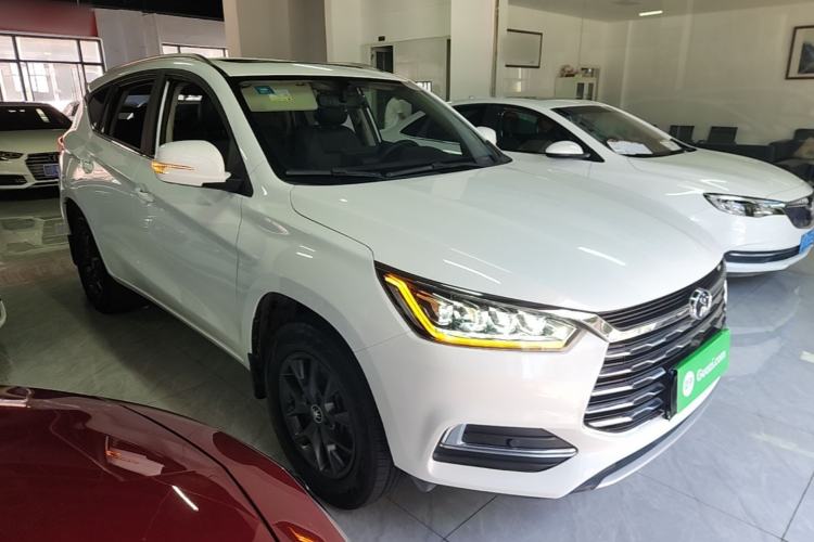 Used BYD Song 2020 Classic Edition 1.5T Manual Luxury Model Front Right 45 Deg