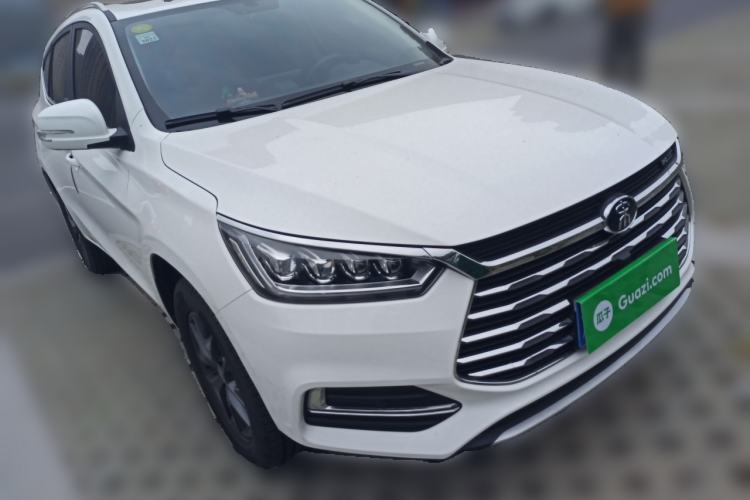 Used BYD Song 2020 Classic Edition 1.5T Automatic Elite Model Front Right 45 Deg