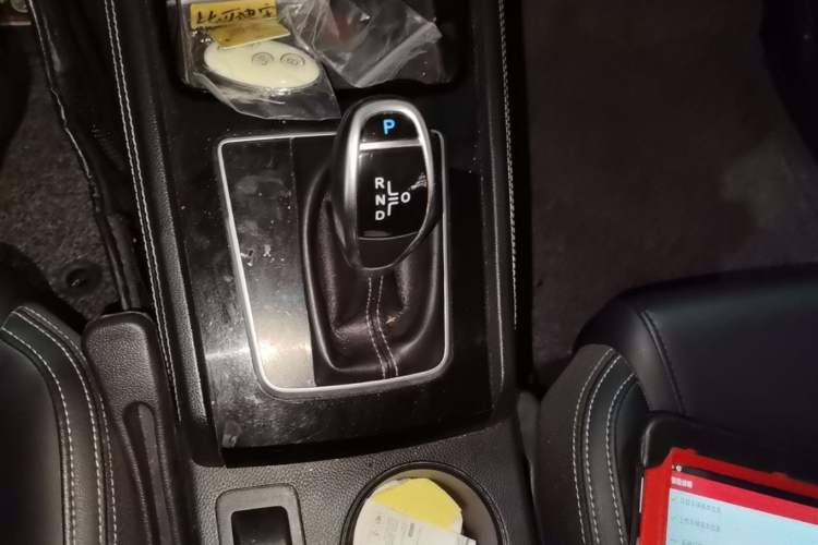 Used BYD Song 2020 Classic Edition 1.5T Automatic Elite Model Gear Lever