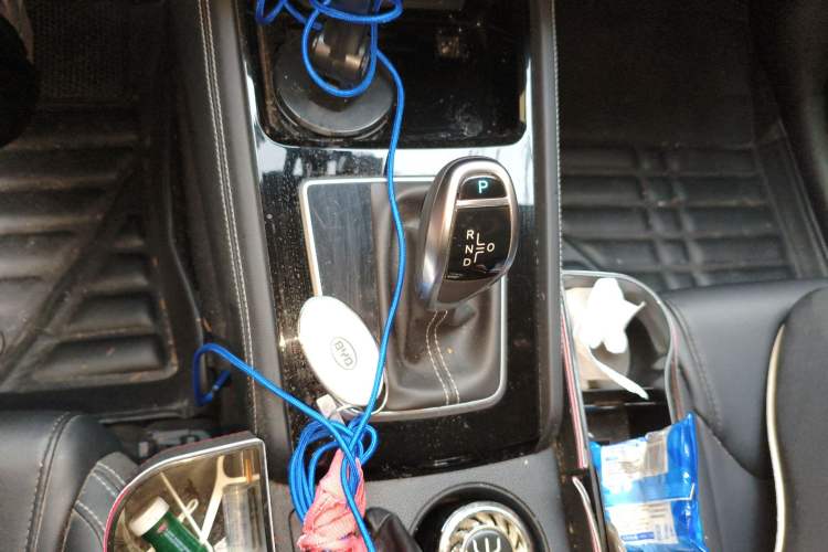 Used BYD Song 2020 Classic Edition 1.5T Automatic Elite Model Gear Lever