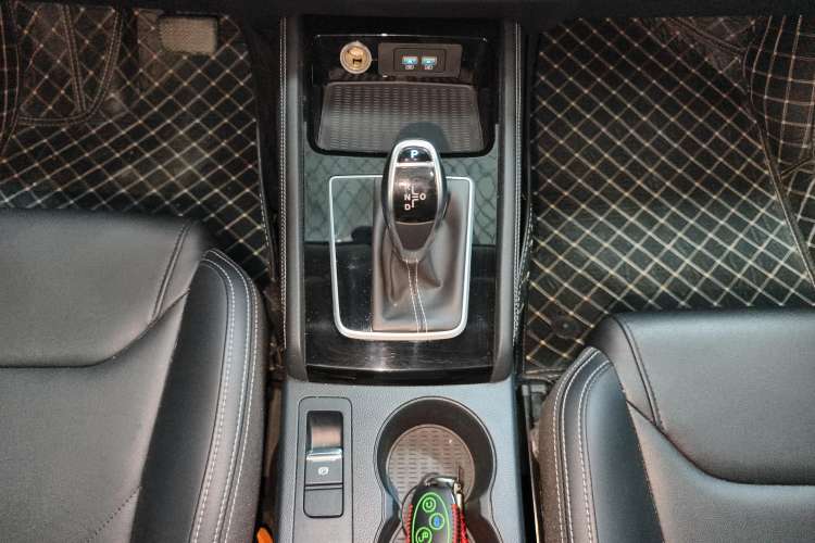 Used BYD Song 2020 Classic Edition 1.5T Automatic Elite Model Gear Lever