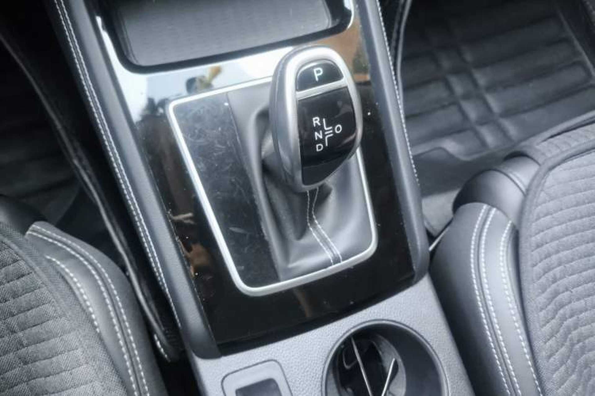 Used BYD Song 2020 Classic Edition 1.5T Automatic Elite Model Gear Lever
