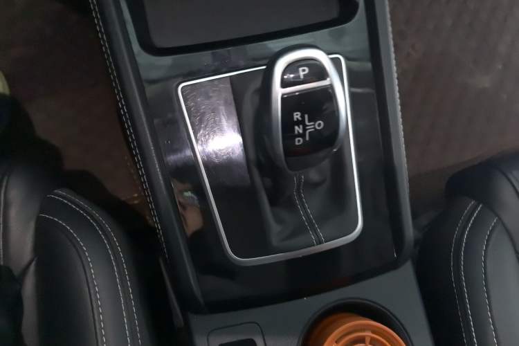 Used BYD Song 2020 Classic Edition 1.5T Automatic Elite Model Gear Lever