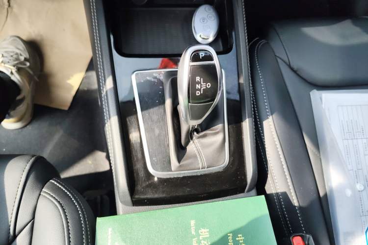 Used BYD Song 2020 Classic Edition 1.5T Automatic Elite Model Gear Lever