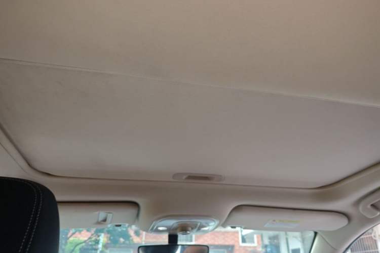Used BYD Song 2020 Classic Edition 1.5T Manual Luxury Model Headliner