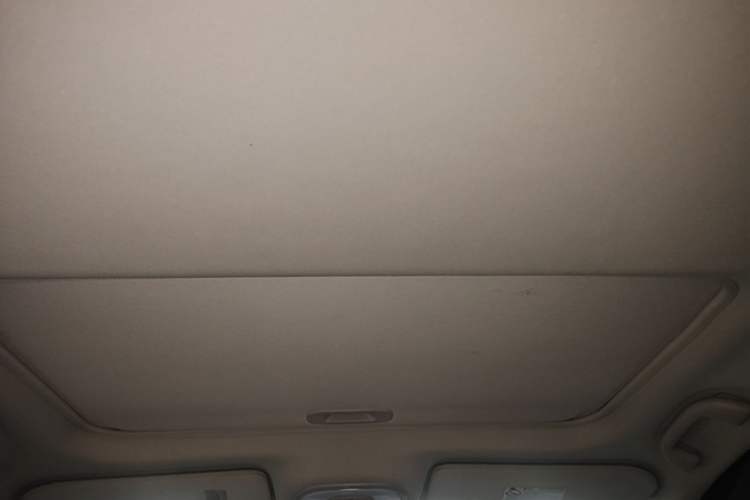 Used BYD Song 2020 Classic Edition 1.5T Manual Luxury Model Headliner