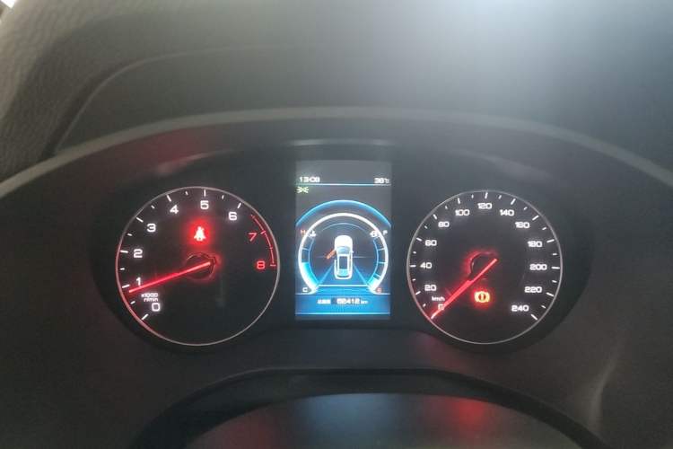 Used BYD Song 2020 Classic Edition 1.5T Manual Luxury Model Instrument Cluster