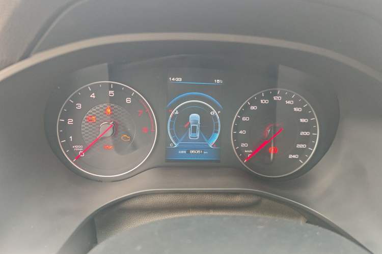 Used BYD Song 2020 Classic Edition 1.5T Manual Luxury Model Instrument Cluster