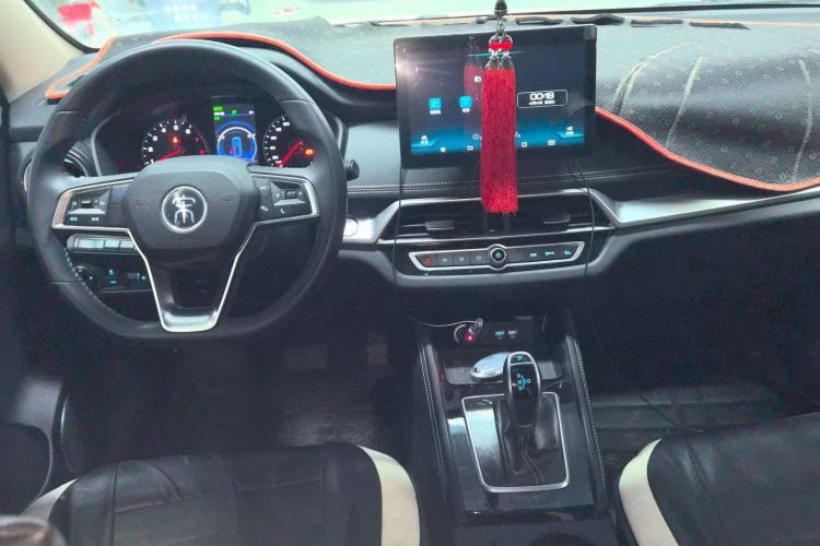 Used BYD Song 2020 Classic Edition 1.5T Automatic Elite Model Interior 2