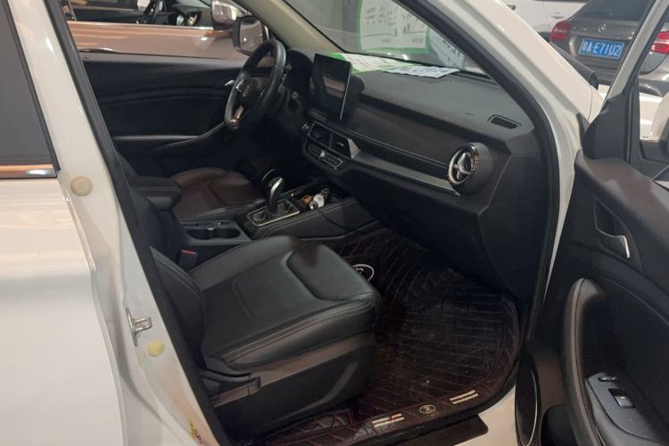 Used BYD Song 2020 Classic Edition 1.5T Automatic Elite Model Interior 3