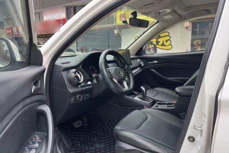 Used BYD Song 2020 Classic Edition 1.5T Automatic Elite Model Interior 4