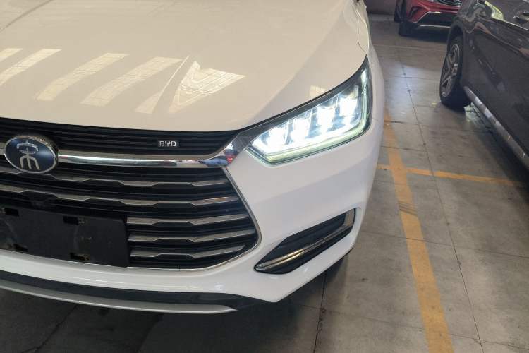 Used BYD Song 2020 Classic Edition 1.5T Automatic Elite Model Left Front Headlight