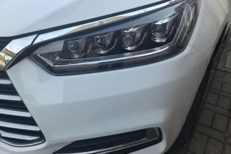 Used BYD Song 2020 Classic Edition 1.5T Automatic Elite Model Left Front Headlight