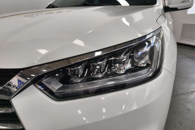 Used BYD Song 2020 Classic Edition 1.5T Automatic Elite Model Left Front Headlight