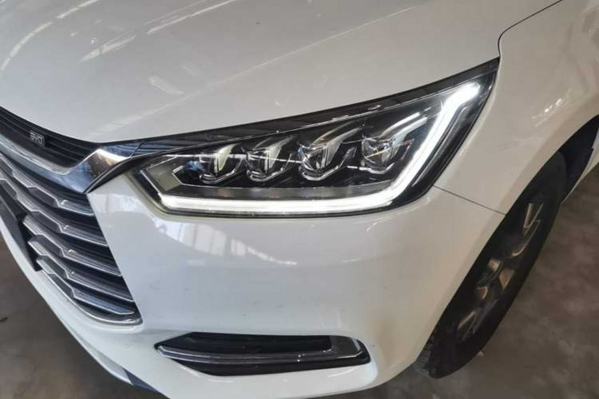 Used BYD Song 2020 Classic Edition 1.5T Automatic Elite Model Left Front Headlight