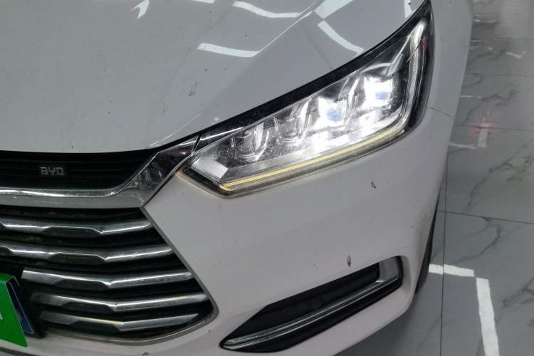 Used BYD Song 2020 Classic Edition 1.5T Automatic Elite Model Left Front Headlight