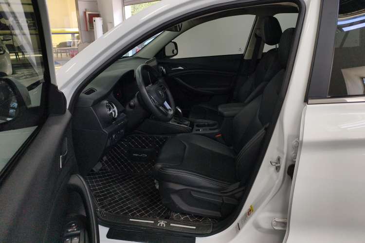 Used BYD Song 2020 Classic Edition 1.5T Automatic Elite Model Left Front Seat
