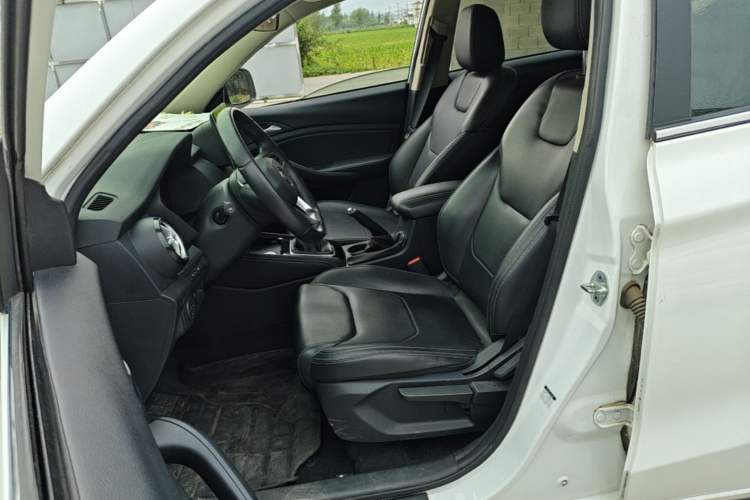 Used BYD Song 2020 Classic Edition 1.5T Manual Luxury Model Left Front Seat