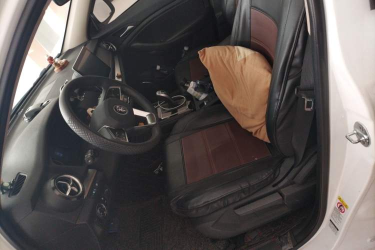 Used BYD Song 2020 Classic Edition 1.5T Automatic Elite Model Left Front Seat