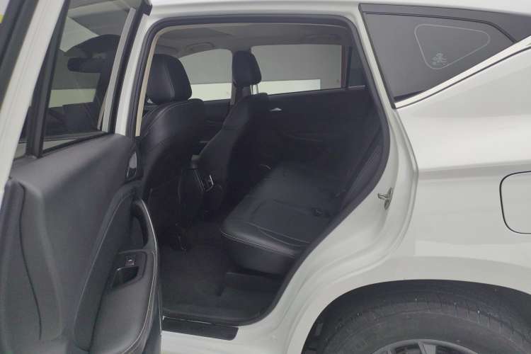 Used BYD Song 2020 Classic Edition 1.5T Automatic Elite Model Left Rear Seat