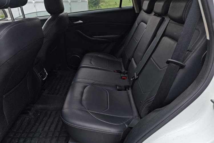 Used BYD Song 2020 Classic Edition 1.5T Manual Luxury Model Left Rear Seat