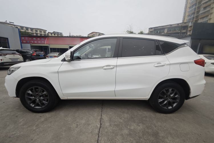 Used BYD Song 2020 Classic Edition 1.5T Manual Luxury Model Left Side