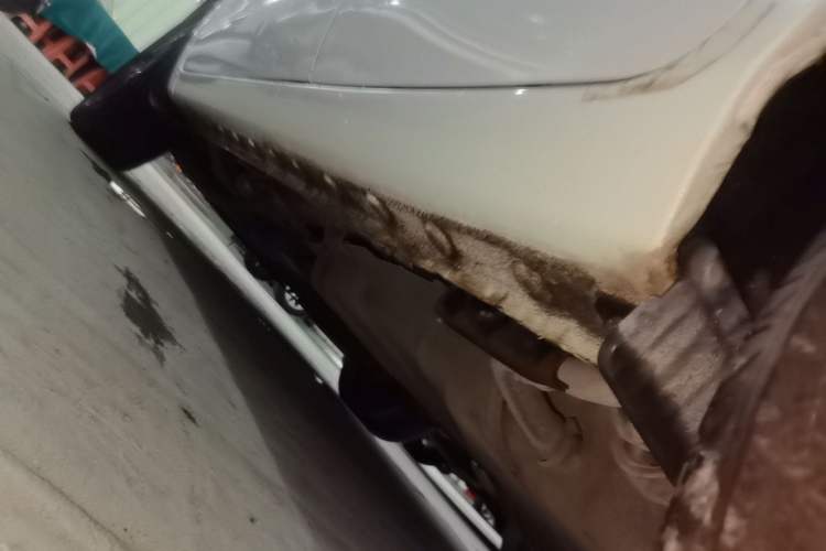 Used BYD Song 2020 Classic Edition 1.5T Automatic Elite Model Left Side Sill