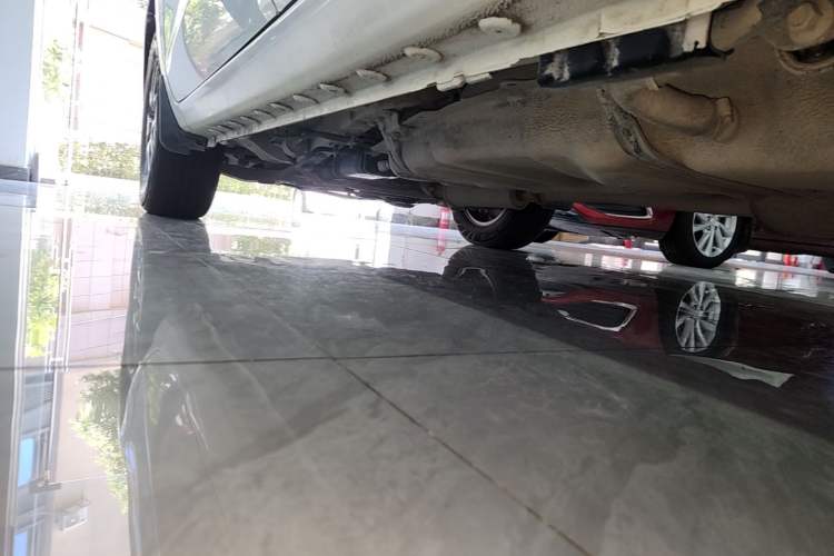 Used BYD Song 2020 Classic Edition 1.5T Manual Luxury Model Left Side Sill