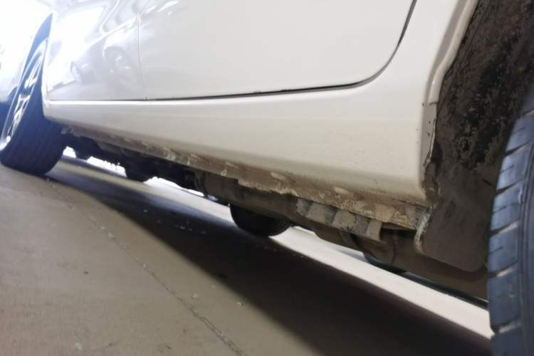 Used BYD Song 2020 Classic Edition 1.5T Automatic Elite Model Left Side Sill