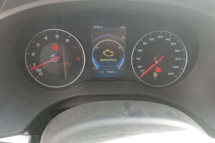 Used BYD Song 2020 Classic Edition 1.5T Manual Luxury Model Odometer Close Up