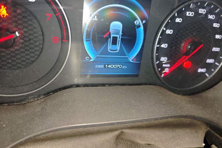 Used BYD Song 2020 Classic Edition 1.5T Manual Luxury Model Odometer Close Up