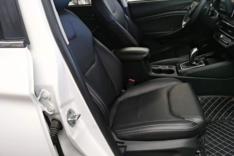 Used BYD Song 2020 Classic Edition 1.5T Automatic Elite Model Right Front Seat