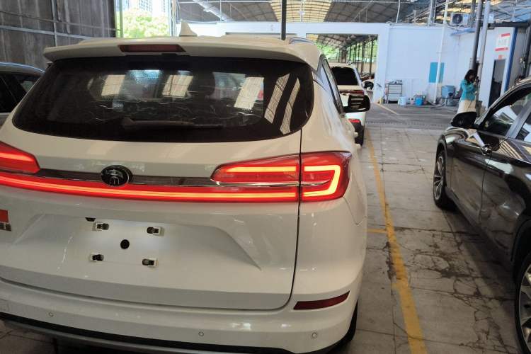 Used BYD Song 2020 Classic Edition 1.5T Automatic Elite Model Right Rear Taillight