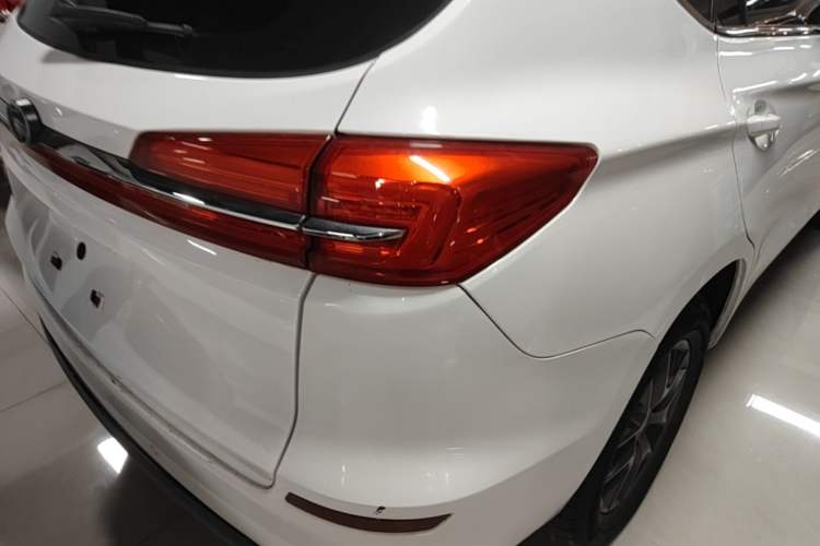 Used BYD Song 2020 Classic Edition 1.5T Manual Luxury Model Right Rear Taillight