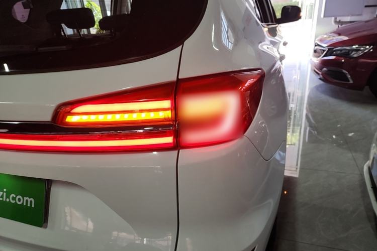 Used BYD Song 2020 Classic Edition 1.5T Manual Luxury Model Right Rear Taillight