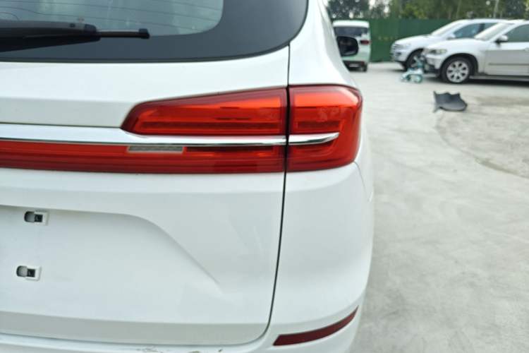 Used BYD Song 2020 Classic Edition 1.5T Manual Luxury Model Right Rear Taillight
