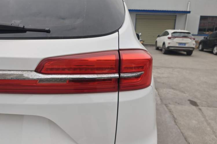 Used BYD Song 2020 Classic Edition 1.5T Manual Luxury Model Right Rear Taillight