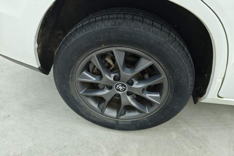 Used BYD Song 2020 Classic Edition 1.5T Manual Luxury Model Right Rear Wheel Hub