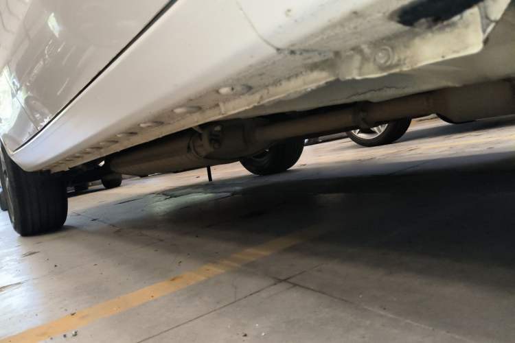 Used BYD Song 2020 Classic Edition 1.5T Automatic Elite Model Right Side Sill