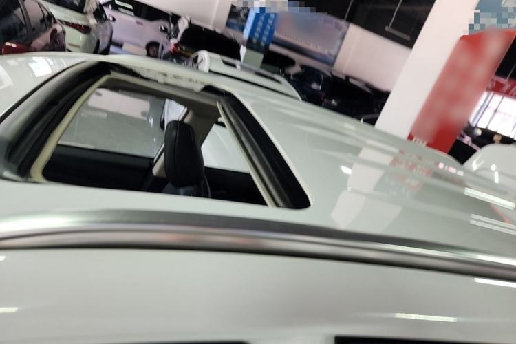 Used BYD Song 2020 Classic Edition 1.5T Manual Luxury Model Roof