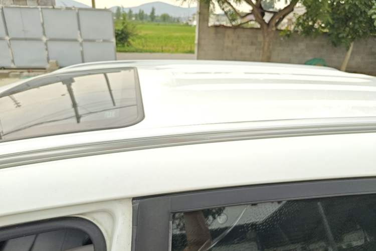 Used BYD Song 2020 Classic Edition 1.5T Manual Luxury Model Roof