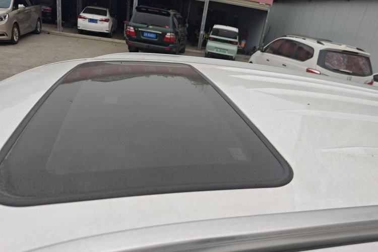 Used BYD Song 2020 Classic Edition 1.5T Manual Luxury Model Roof