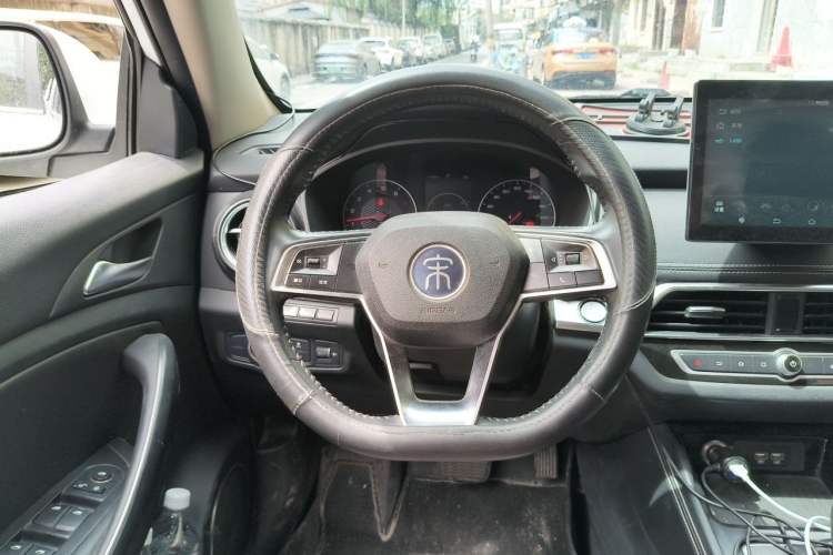 Used BYD Song 2020 Classic Edition 1.5T Automatic Elite Model Steering Wheel